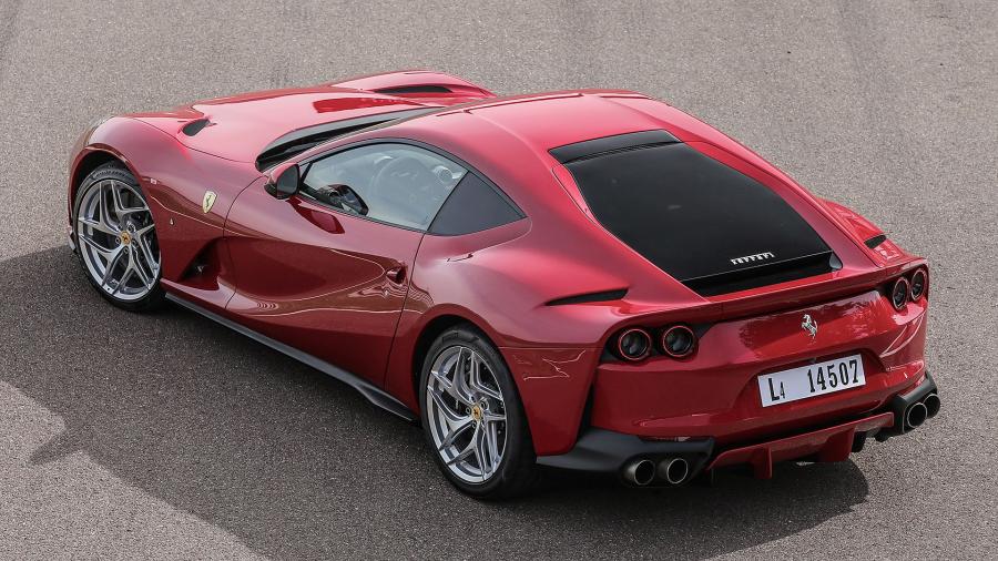  Ferrari 812 Superfast 2017 года  (фото 30 из 91)